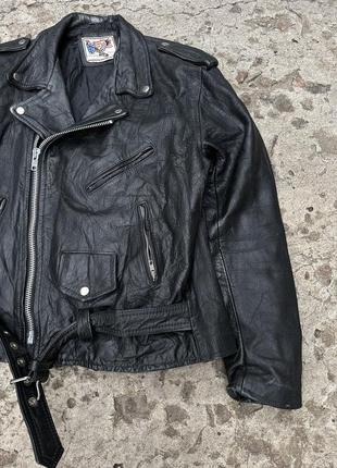 Винтажная кожаная байкерская куртка косуха в стиле ramones 90-х7 фото