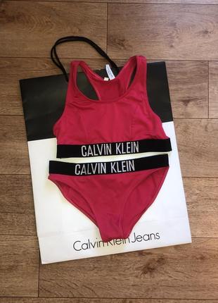 Раздельный купальник  calvin klein!малиновый !1 фото