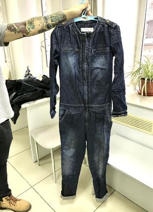 Женский джинсовый комбинезон
