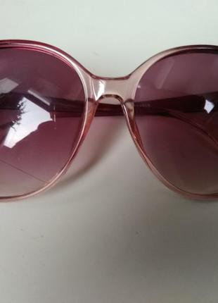 Розовые стильные очки солнцезащитные3 фото