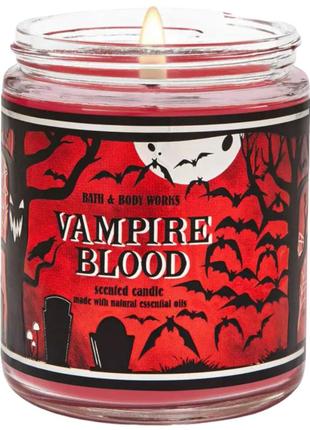 Свічка bath & body works vampire blood scented candle1 фото