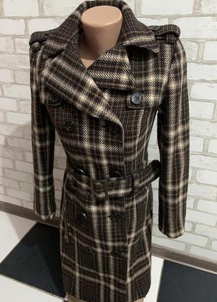 Брендовое тёплое стильное пальто  zara basic  оригинал/на пуговичках выбит бренд