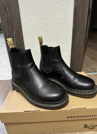 Челсі dr. martens vegan boots2 фото