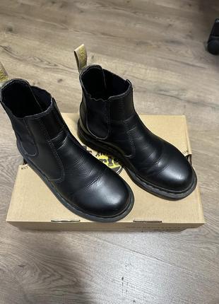 Челсі dr. martens vegan boots1 фото