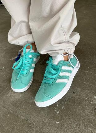 Жіночі кросівки adidas gazelle mint / smb