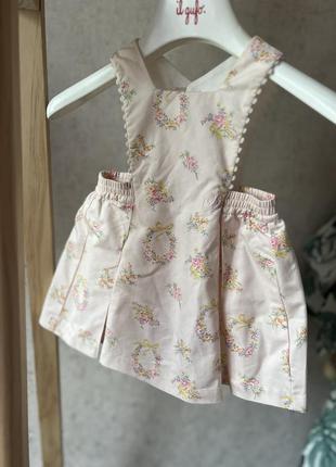Очень красивое платье baby dior 6 месяцев в идеале