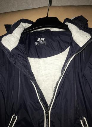Куртка ветровка h&m, 110 размер 4-5 лет3 фото