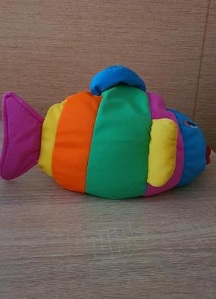 Рыбка мягкая игрушка.