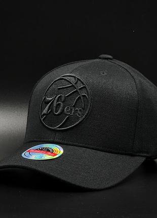 Оригінальна чорна кепка mitchell & ness  snapback philadelphia 76ers