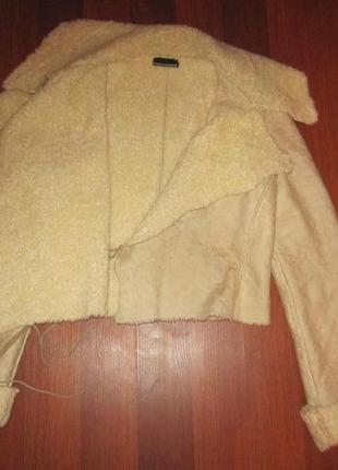 Коротка куртка світло коричнева (кремова)5 фото