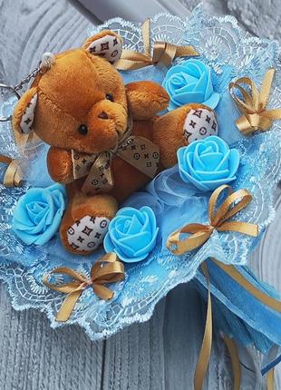 Блакитний букет з плюшевим ведмедиком , м'які іграшки подарунок дівчині жінці чи дитині1 фото