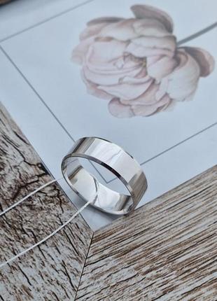 Обручка з білого золота американка гладка класична широка з фаскою по краях