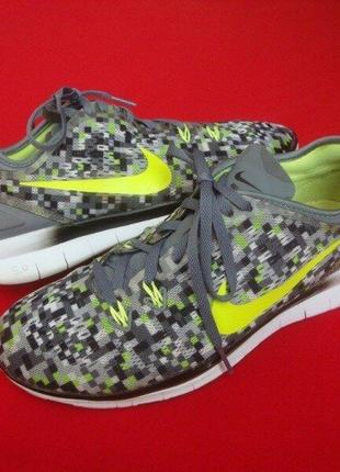 Кроссовки nike  оригинал 40 размер