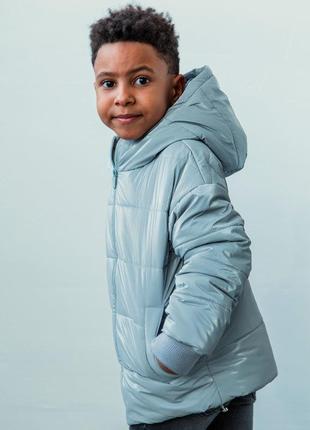 Демісезонна дитяча підліткова куртка у світло сірому кольорі для хлопчика 122 см