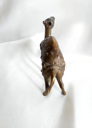 Вінтажна бронзова статуетка верблюда4 фото