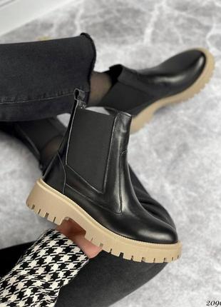 Женские демисезонные черные ботинки челси с бежевой подошвой натуральная кожа3 фото