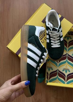 Зеленые кроссовки adidas gazelle gucci9 фото