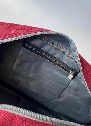 Сумка дорожная черная красная серая большая через плечо водонепроницаемая tongsh женская мужская10 фото
