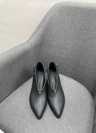 Ботильйони туфлі з італійської шкіри та замші жіночі на підборах