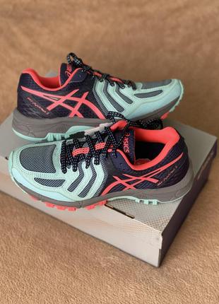 Кросівки Asics Novablast 3 Platinum