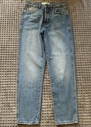 Джинси stradivarius