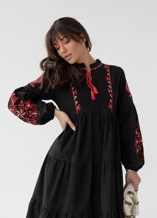 Красивое женское стильное платье вышиванка черная с красной вышивкой3 фото