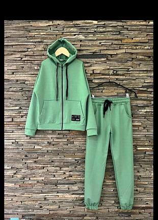 Спортивний костюм для дівчинки