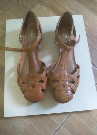 Босоножки clarks