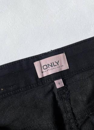 Короткая черная джинсовая юбка only в идеальном состоянии из хлопка5 фото