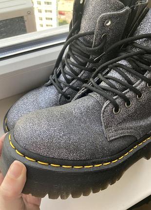 Dr. martens мартинсы оригинал серебристые на высокой платформе5 фото