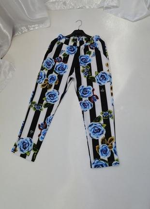 Укорочені літні брюки в смужку з кишеньками