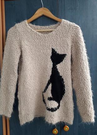 Фактурный свитер с кошечкой
