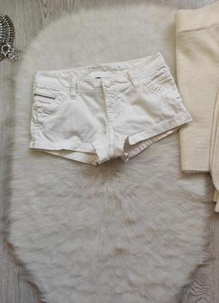 Короткі білі натуральні бавовняні щільні шорти низької талії, посадка кишенями2 фото