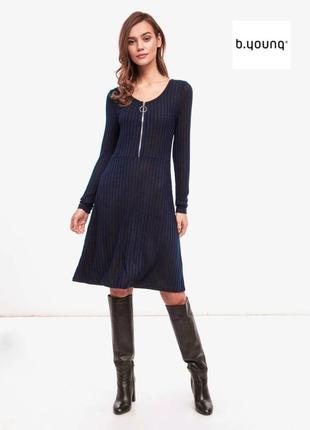Темно-синее тонкое вязаное платье с длинным рукавом b.young1 фото