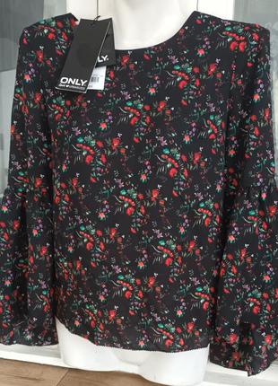 Стильная блуза. р.xs.