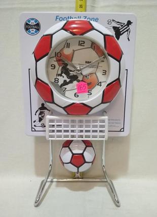 Детские часы с маятником