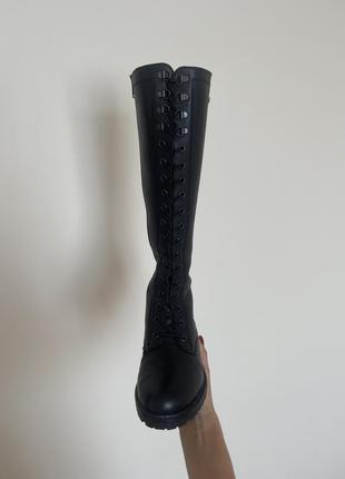 Женские кожаные зимние сапоги intertop