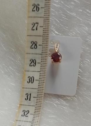 Підвіска з червоним камінчиком медзолото