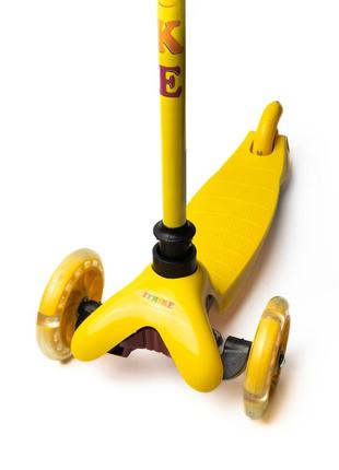 Самокат дитячий триколісний itrike mini bb 3-013-5-y зі світними колесами, жовтий5 фото