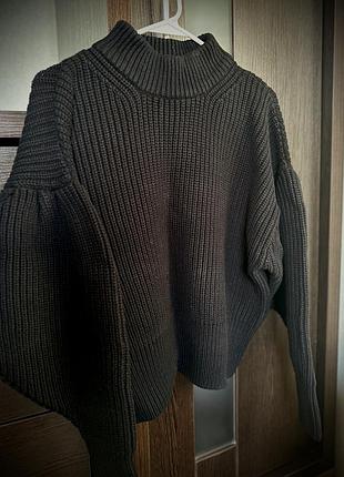 Тепла вʼязана кофта