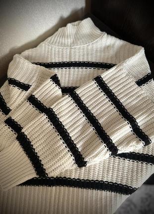 Вʼязаний светр