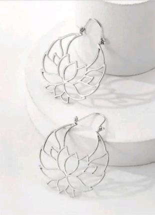 Серьги лотос