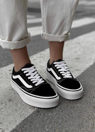 Жіночі замшеві кеди vans old skool platform black white2 фото