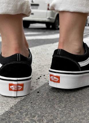 Жіночі замшеві кеди vans old skool platform black white6 фото