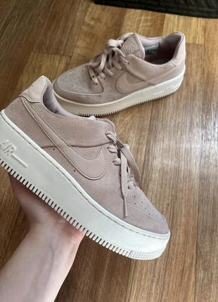 Женские кроссовки nike air force 1 sage low