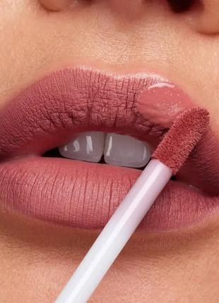 Жидкая матовая помада huda beauty liquid matte lipstick в оттенке perfectionist, 1,9 мл2 фото