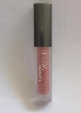 Жидкая матовая помада huda beauty liquid matte lipstick в оттенке perfectionist, 1,9 мл3 фото