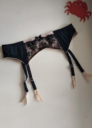 40-42р. пояс для чулок, сеточка с кружевом debenhams