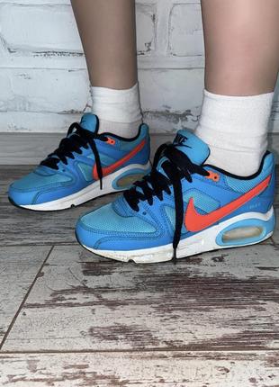 Nike air max command