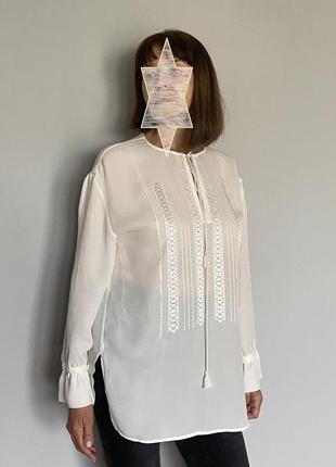 Шифонова жіноча блузка молочного кольору з вишивкою 46 укр